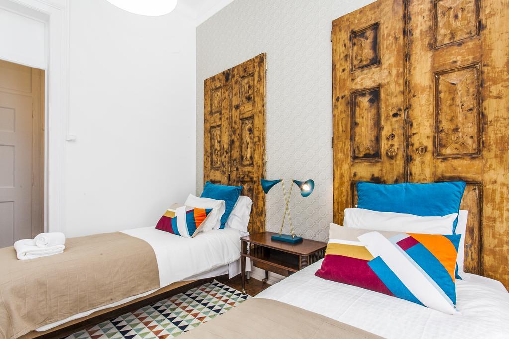 Lisbon Guests Apartments Bagian luar foto