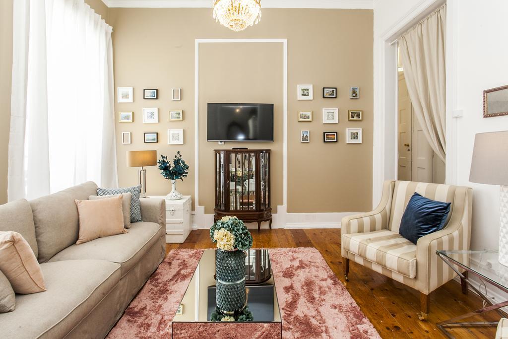 Lisbon Guests Apartments Bagian luar foto